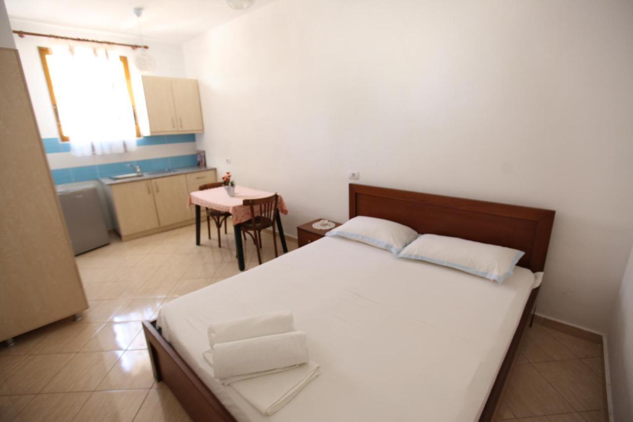 Lukovë Hotel Lagjini מראה חיצוני תמונה