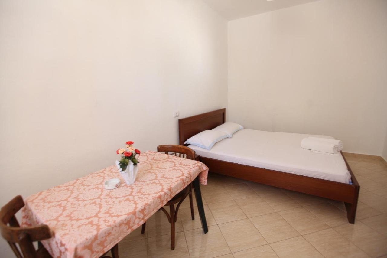 Lukovë Hotel Lagjini מראה חיצוני תמונה