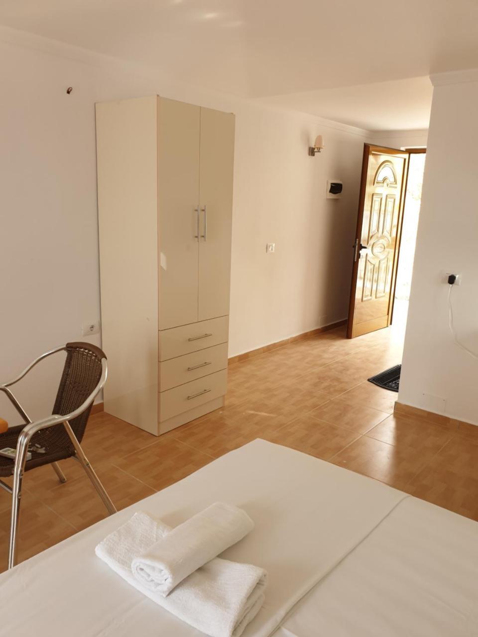 Lukovë Hotel Lagjini מראה חיצוני תמונה